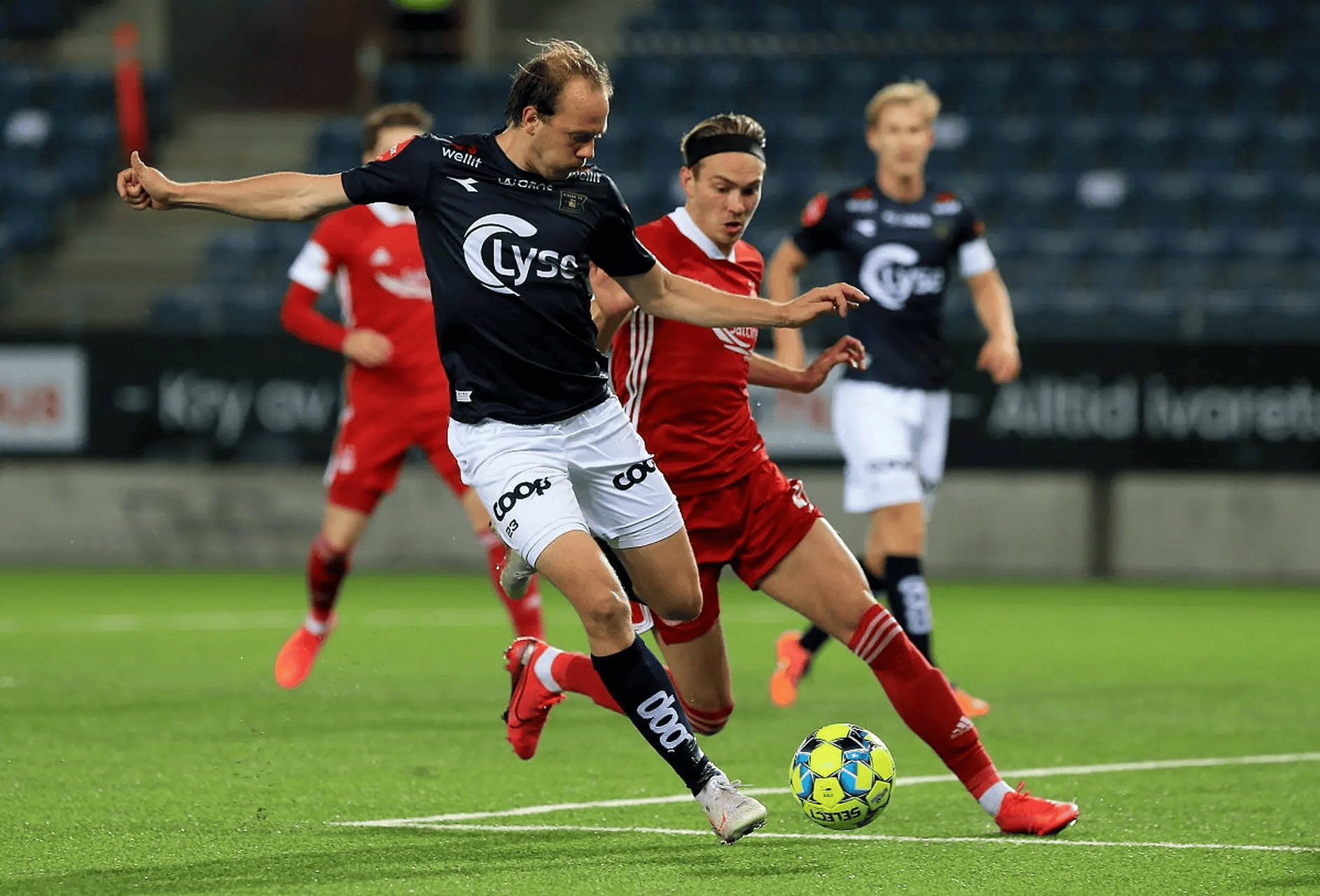 赛前体能课后，罗马防线松动备战欧联，气氛紧张，轮换策略成焦点的简单介绍-爱游戏在线